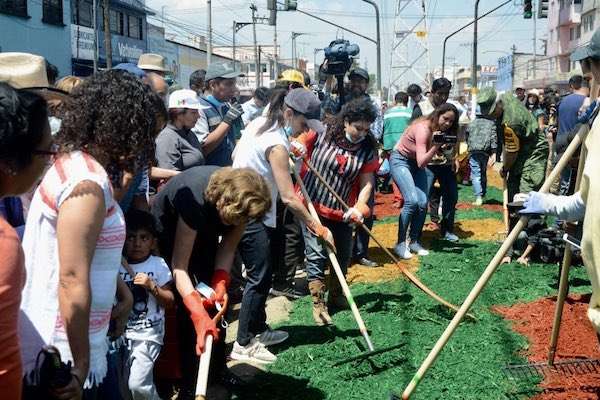 El 15 sábado de Tequio consistió en la limpieza y recuperación de espacios en la avenida Texcoco. Foto: @GobCDMX