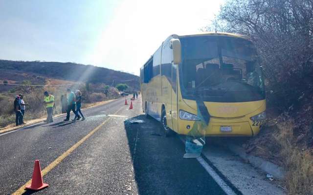 Los lesionados fueron trasladados al Hospital General de Acatlán de Osorio. Foto: Especial
