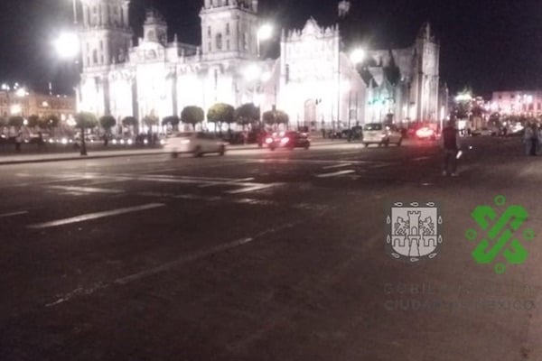 Zócalo_manifestantes