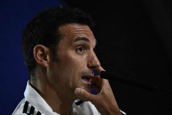 El técnico también hablo de su planteamiento táctico para enfrentar el duelo en contra de Venezuela. Foto: AFP