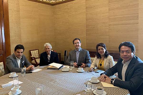 La reunión se realiza por instrucción del presidente, Andrés Manuel López Obrador.