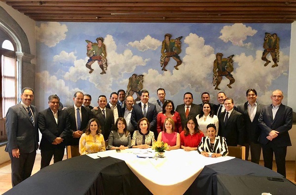La propuesta contempla evitar que la consulta se realice el mismo día en que haya elecciones federales o locales y eliminar que el Ejecutivo Federal tenga la opción de solicitar una consulta para su revocación del cargo. Foto: Especial