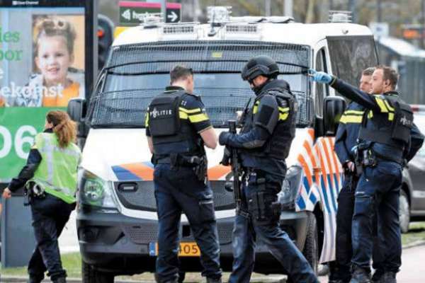 INDAGACIÓN. El incidente ocurrió en la estación 24 de Octubre. Foto: Reuters
