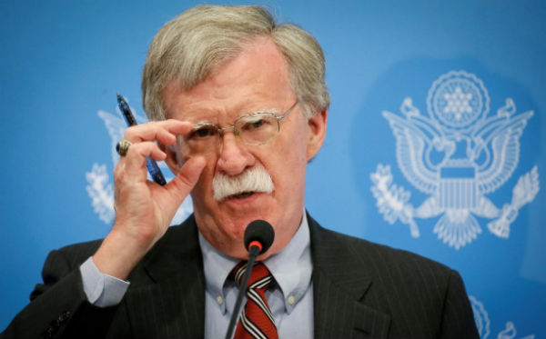John Bolton pidió al Ejército venezolano proteger a la población. FOTO: AP