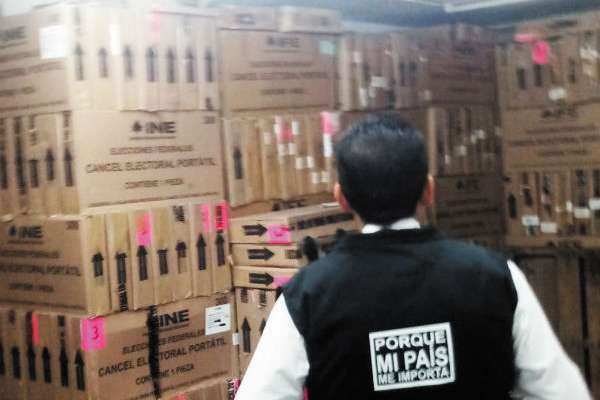 En el INE continúan con los preparativos para la elección. Foto: Especial