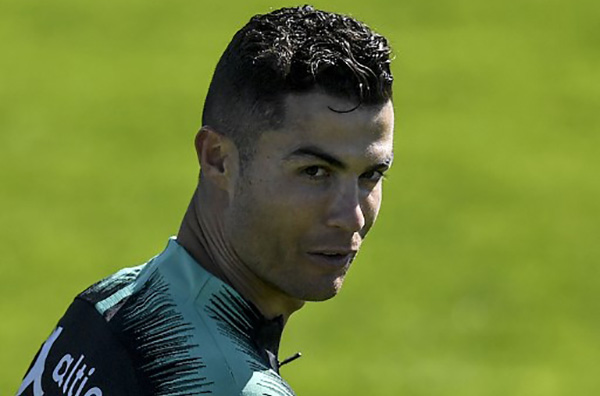 La multa impuesta a Ronaldo es de 20 mil euros, lo que significa alrededor de 15 millones de pesos. FOTO: AFP