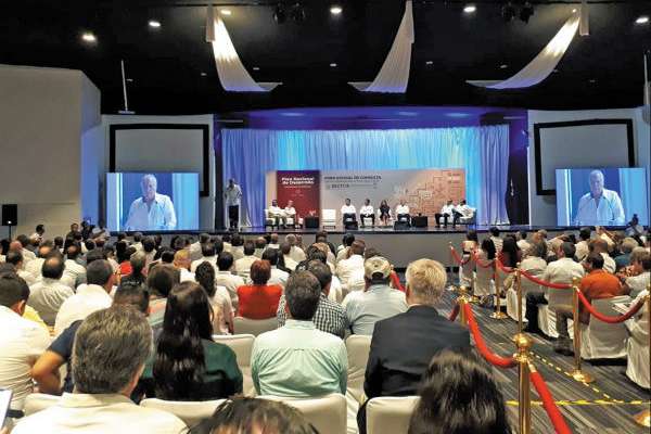 México arriba turismo proveniente de Estados Unidos y Canadá en mayor medida. Foto: Especial