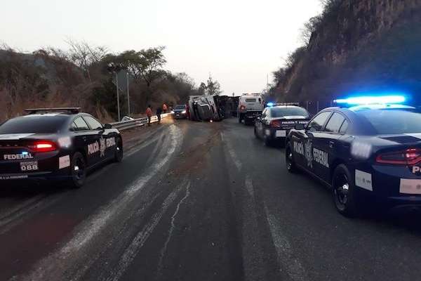 El accidente ocurrió en el kilómetro 159 con dirección a Guerrero. Foto: @PF_Carreteras