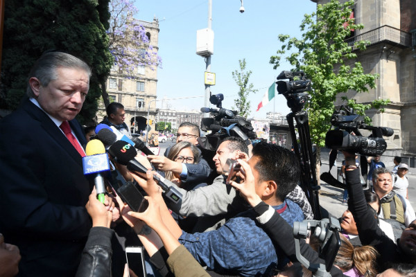 El Ministro Presidente destacó que el Ejecutivo Federal no le solicitó el combate a la corrupción ni insistió en el tema de la austeridad al interior del Poder Judicial, puesto que este tema es convicción y competencia de la Propia Judicatura