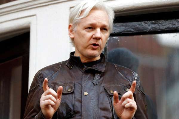 Julian Assange tendrá
que rendir cuentas a la justicia
británica, dijo Moreno.FOTO:AP