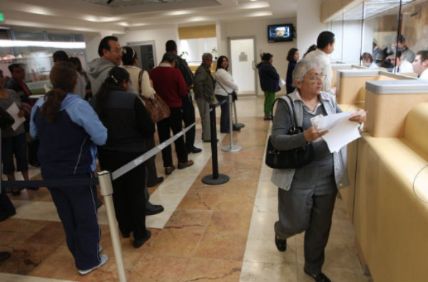 Este primero de mayo, los bancos permanecerán cerrados. FOTO: ESPECIAL