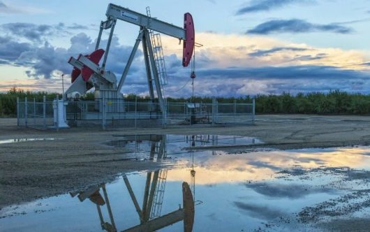 El fracking, que consiste en la
inyección de químicos para
fracturar piedras y así obtener
hidrocarburos. FOTO: ESPECIAL