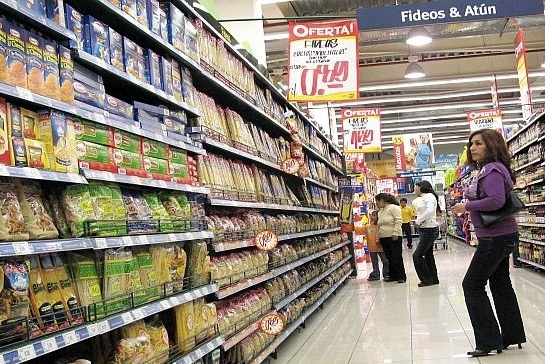 la tendencia a la
baja en la demanda privada se da pese
a que la confianza del consumidor
registró cifras históricas. FOTO: ESPECIAL