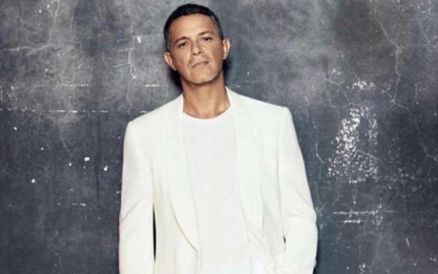 Alejandro Sanz pospone promoción de su nuevo álbum por neumonía