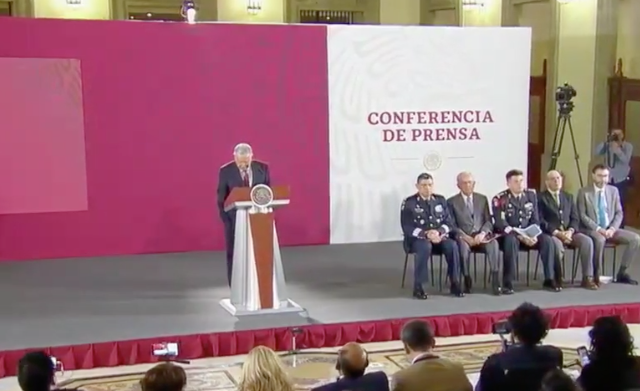 Obra de Aeropuerto de Santa Lucía iniciará en junio y concluirá en el 2021: AMLO