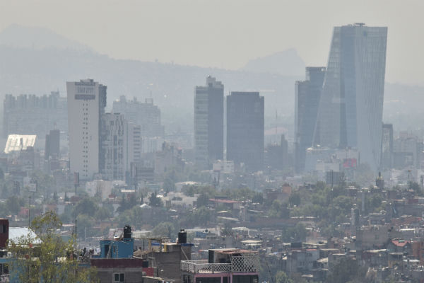 En la mayor parte del Valle de México se registran índices altos de ozono, lo que provoca una mala calidad del aire con un máximo de 143 puntos.
Foto: Cuartoscuro