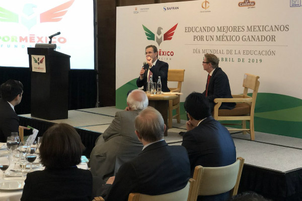 Moctezuma Barragán consideró que la falta de un acuerdo con la Coordinadora Nacional de Trabajadores de la Educación (CNTE) se debe a que “todo el magisterio está muy dolido por lo sucedido con la anterior reforma educativa”