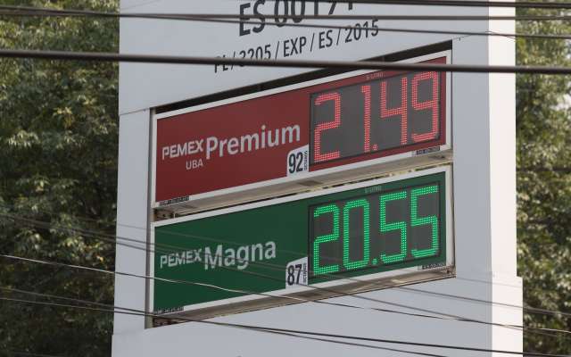 A nivel mundial, el costo por litro es en promedio de 30.41 pesos; México es el lugar 60 de 164 países analizados por Global Petrol. Foto: Cuartsocuro