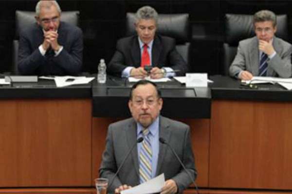 Moreira consideró que las asociaciones entre empresas privadas y Pemex pueden ser una opción viable para incrementar la producción petrolera.FOTO: ESPECIAL