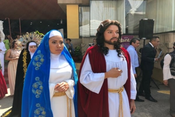 José Antonio tendrá que cargar una cruz de madera de 75 kilos. Foto: Notimex