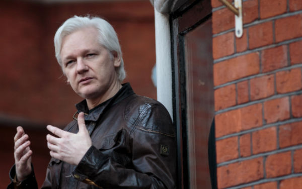 Julian Assange
es el fundador de WikiLeaks y es
requerido por las autoriaddes.FOTO: AFP