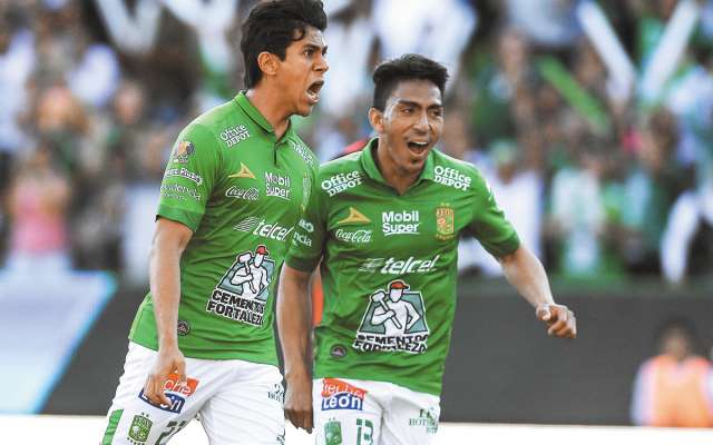 Mena tuvo varias opciones en la ida ante Tigres, pero no anduvo fino. Foto: MEXSPORT