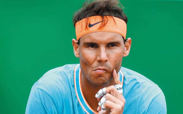 DESCONSOLADO. Rafael Nadal dijo que
jugó su peor partido en arcilla en 14 años. Foto: AFP