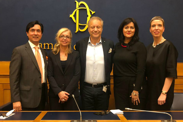 Jorge Luis Hidalgo,Fucsia Nissoli, Patrizio Baroni, Grazia Galeotti y Silvia Mairidi