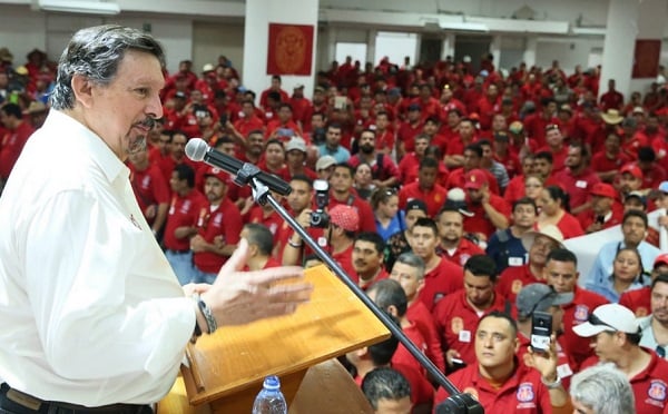 Gómez Urrutia subrayó que hay otros temas en la reforma laboral que no se tocan, entre ellos el de la subcontratación que a