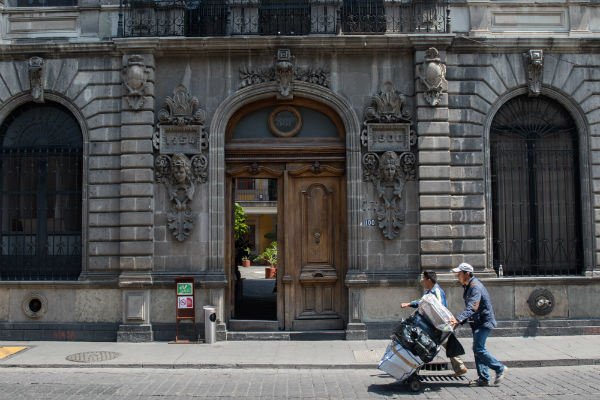 Hacen llamado a reinstalar a los maestros cesados como consecuencia de la evaluación magisterial.
Foto: Cuatoscuro
