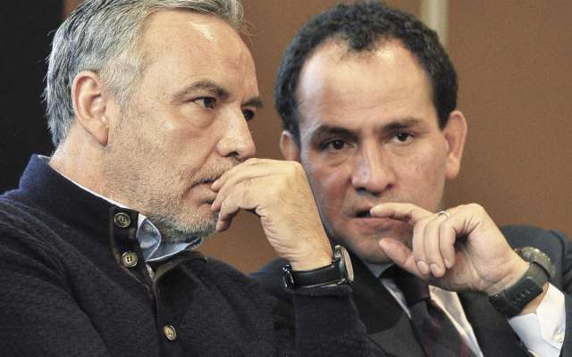 DIÁLOGO. El diputado Ramírez Cuéllar y el subsecretario Arturo Herrera, en San Lázaro. Foto: NOTIMEX