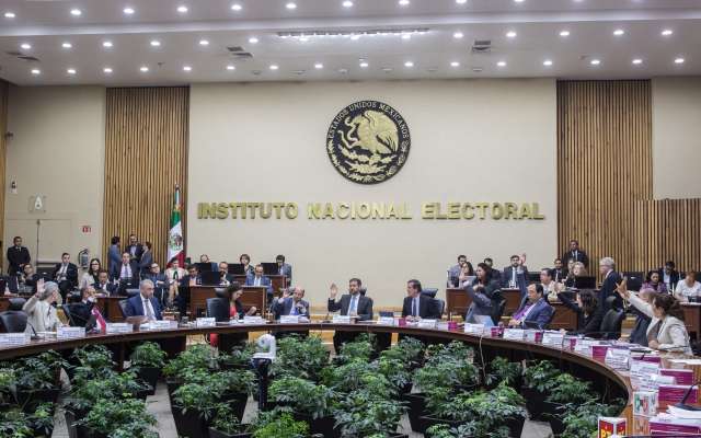 El INE aún no recibe respuesta de la SCJN sobre la impugnación por el recorte en su presupuesto. Foto: Cuartoscuro