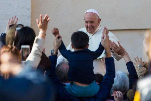 Desde la Plaza de San Pedro, el Papa Francisco relató la Pasión de Cristo. Foto: Pablo Esparza