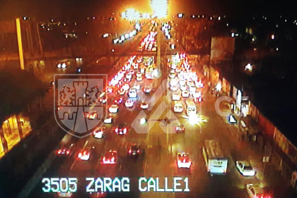 La Calzada Ignacio Zaragoza registra tránsito lento hasta Río Churubusco. Foto: C5