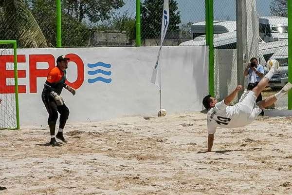 ¿Qué les parecería un reta Campeche contra Morelos?se planteó durante el partido
Foto: Especial
