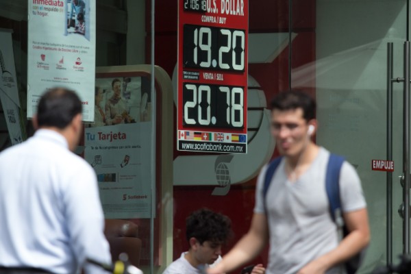 Diversas empresas laboraron durante los días lunes, martes y miércoles de Semana Santa. Foto: Cuarto Oscuro