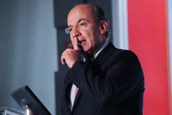 Calderón lamentó la muerte de Vega Gil. Foto: Archivo | Cuartoscuro