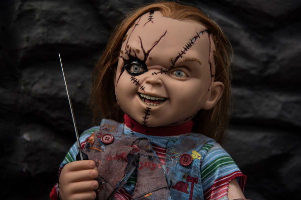 El próximo mes de Junio el muñeco diabólico más famoso, regresa a la pantalla, pero esta vez “Chucky” llega equipado con tecnología de punta.
Foto: Cuartoscuro