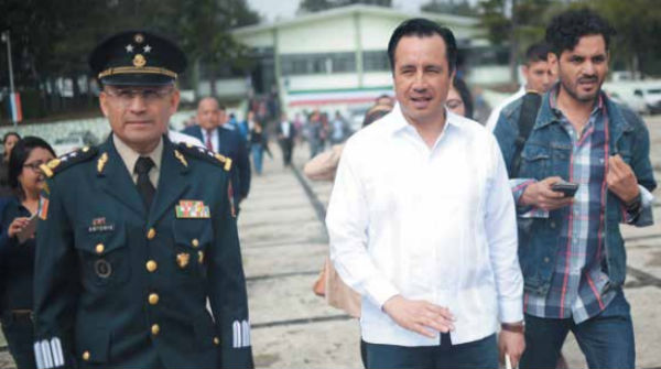 DISPUTA. Cuitláhuac García Jiménez criticó la labor del fiscal estatal Jorge Winckler. Foto: Cuartoscuro