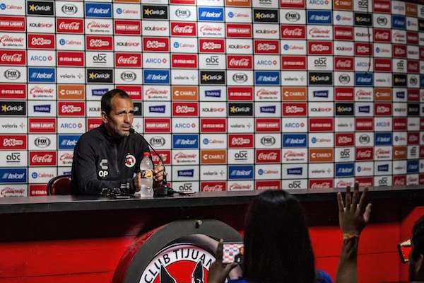 El entrenador destacó que su equipo se mantiene positivo pese a que han tenido semanas difíciles. Foto: Especial