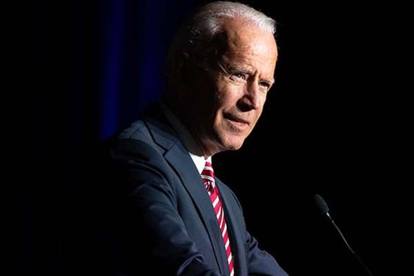 Biden se volcó en sus otros dos hijos y en 1977 se casó de nuevo con su esposa actual, Jill, con la que tuvo otra niña. FOTO: AFP