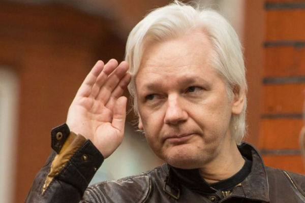 En 2010, WikiLeaks divulgó más de 90.000 documentos clasificados relacionados con acciones militares estadounidenses en Afganistán