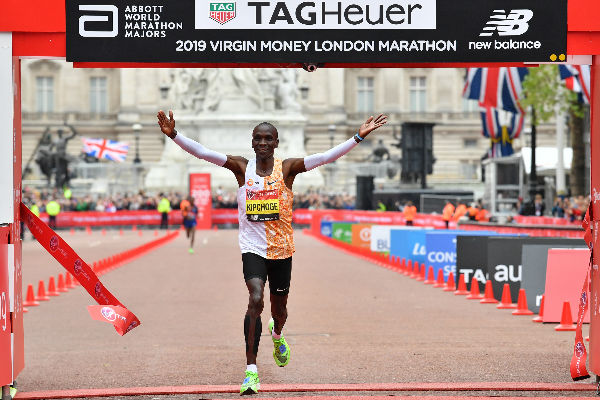 El keniano ha ganado el Maratón de Londres en los años 2015, 2016 y 2018.
Foto: AFP