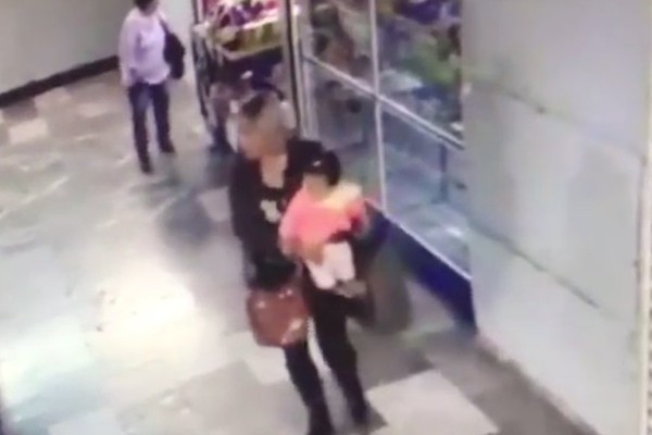 María Elena, la abuela de la bebé Nancy, confirmó el deceso de su hija. Foto: Especial