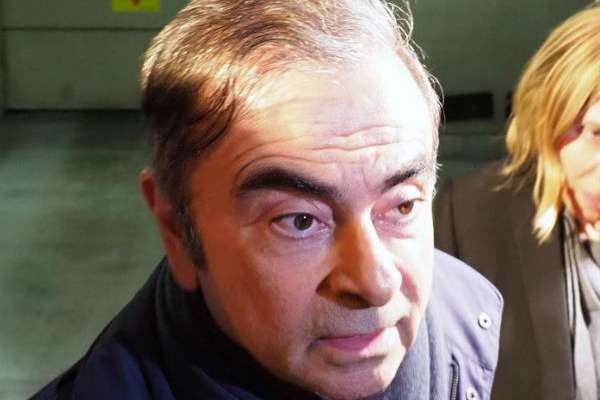 Según el diario financiero Nikkei, fue el mismo Ghosn quien se ofreció a ir a la fiscalía. Foto: EFE