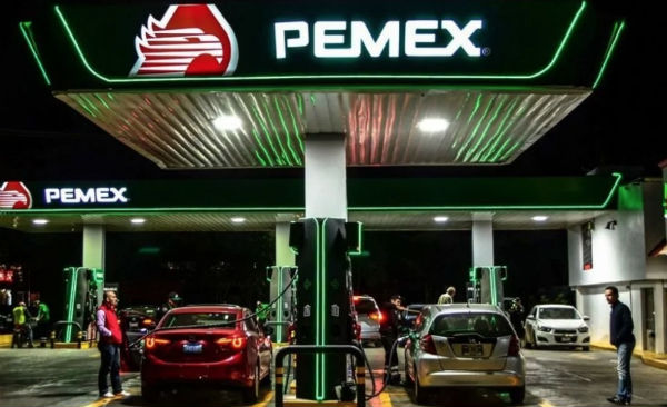 Pemex es el principal proveedor de gasolina e importa 95 por ciento de este combustible. Foto: Especial