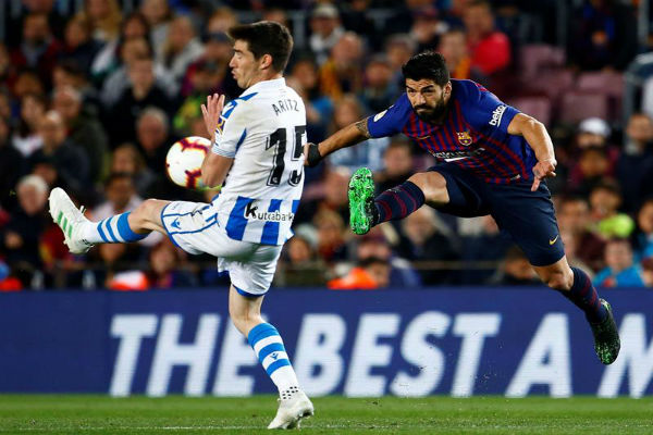 Real Sociedad, sin el mexicano Héctor Moreno, cayó por 1-2 ante el líder Barcelona.
Foto: EFE