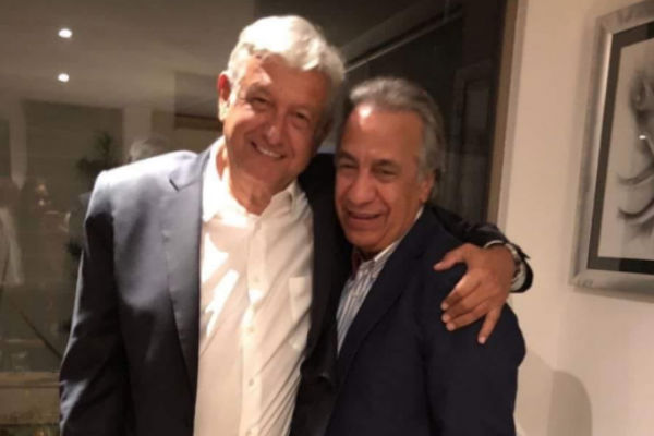 Andrés Manuel y Miguel Rincón en el Bautizo de su hija mercedes