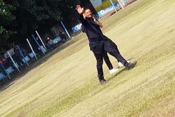 Will Smith se dejó tomar selfies con los pobladores que se acercaron al lugar para tomar registro de la presencia del actor.