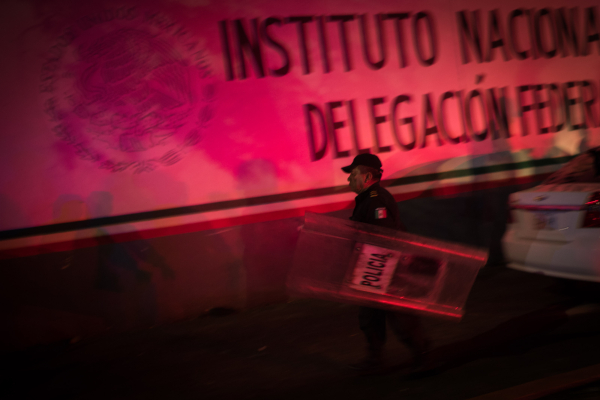 El INM abrió una investigación para deslindar responsabilidad por el incendio. Foto: Archivo | Cuartoscuro